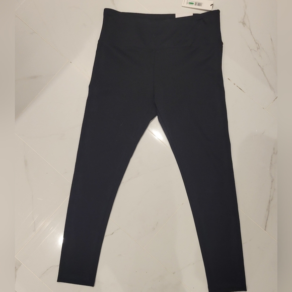 Calvin Klein, Womens, Large, Black. High Waist Legging Control waistband. - Picture 2 of 4